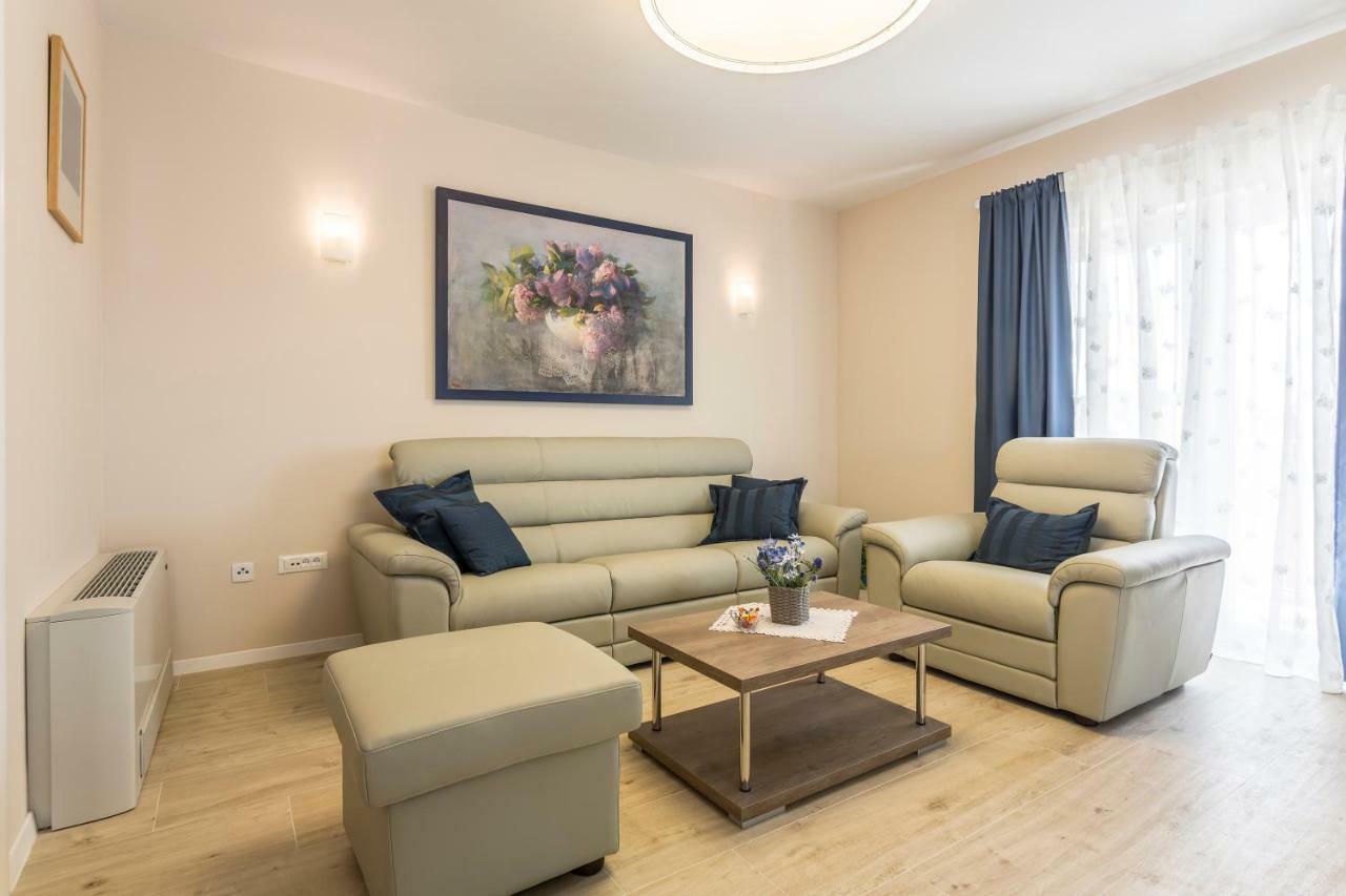 Villa Flores Rogoznica  Dış mekan fotoğraf